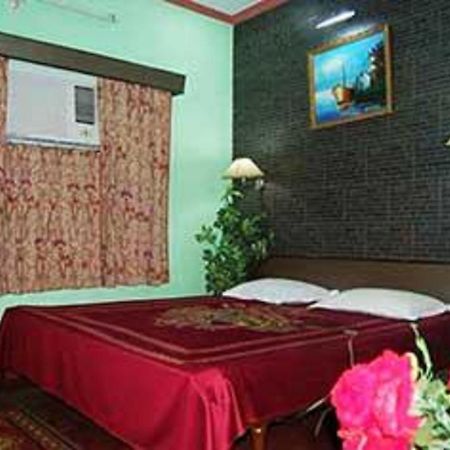 Hotel Vatika 戴尔豪斯 外观 照片