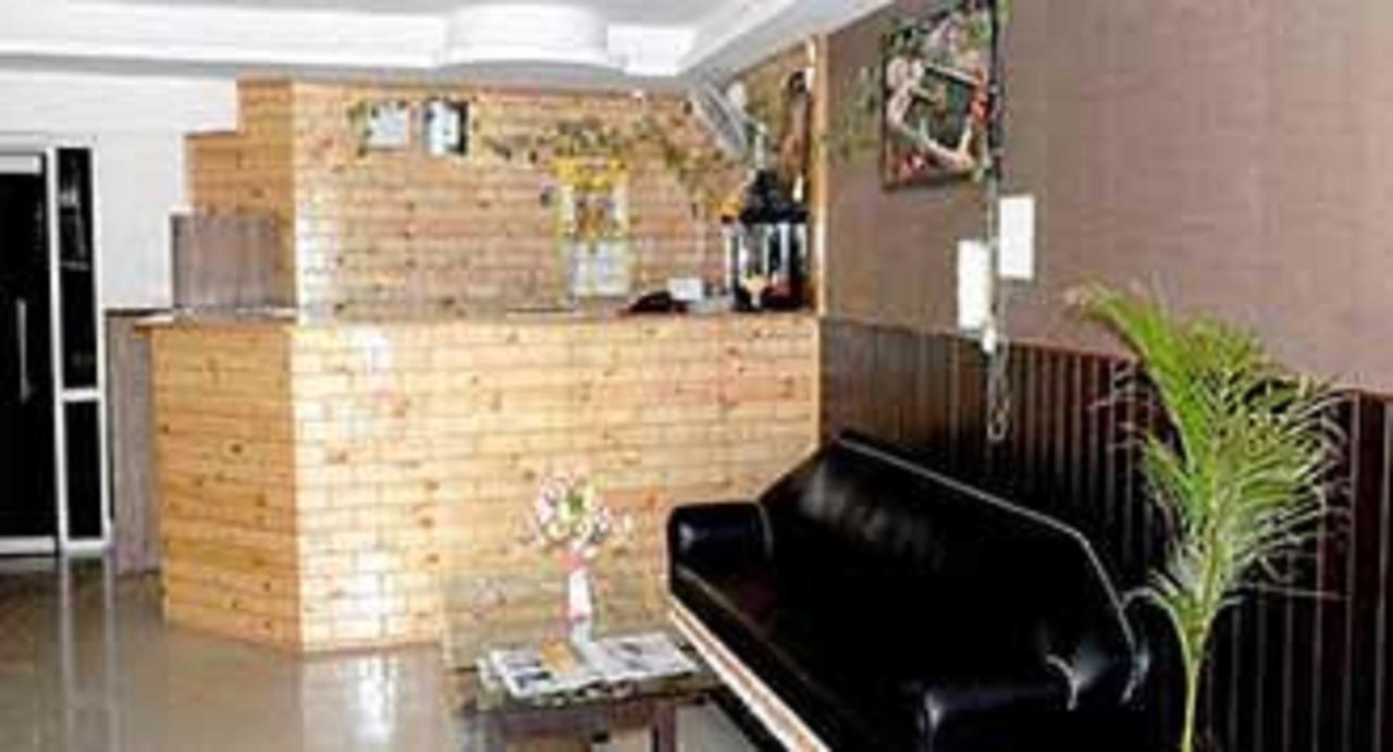 Hotel Vatika 戴尔豪斯 外观 照片
